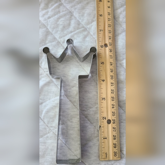 BRAND UNKNOWN | FOUR SET COOKIE CUTTERS - Picture 9 of 11